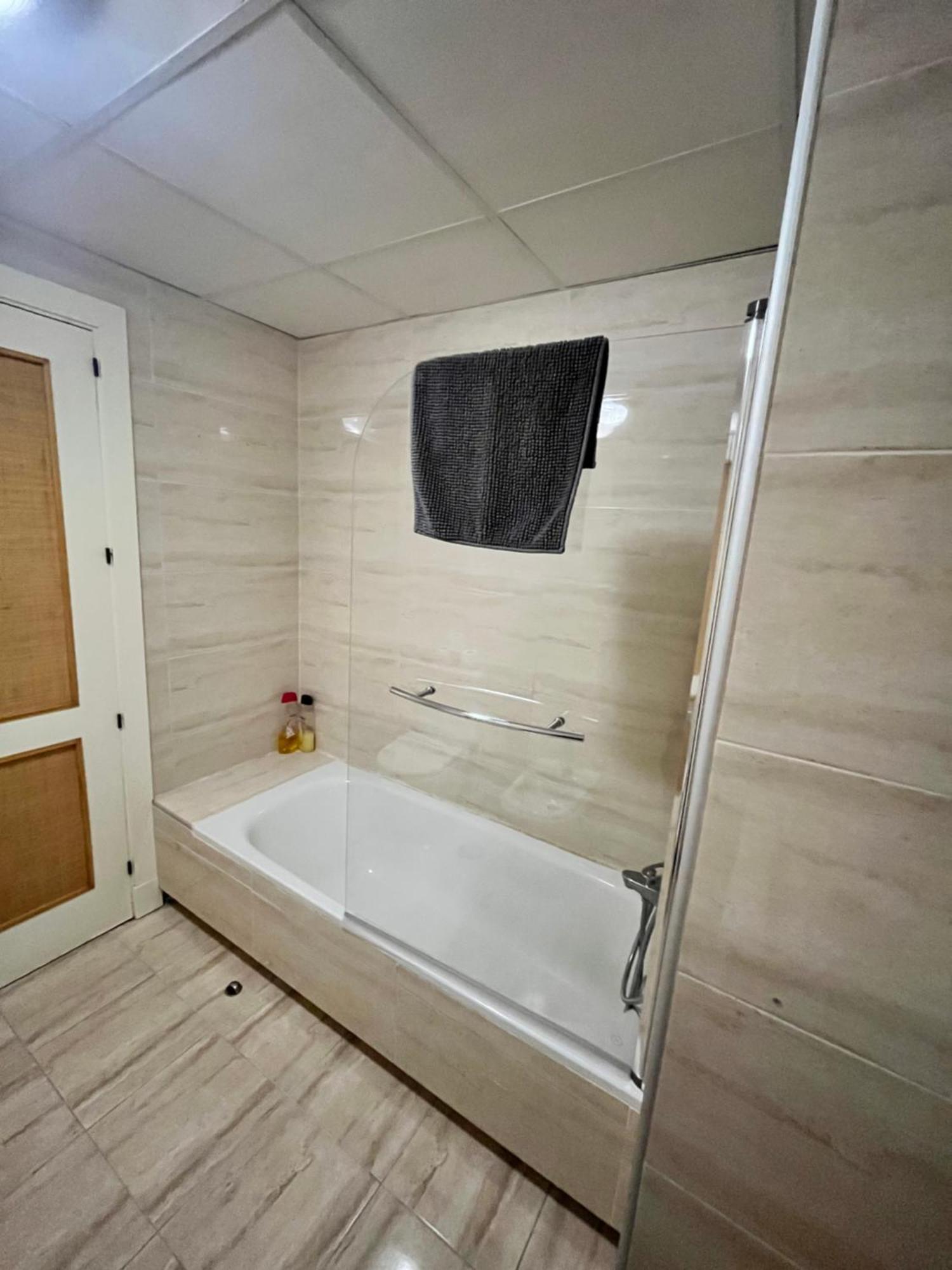 El Torcal Luxury Apartment With Free Parking Малага Екстериор снимка